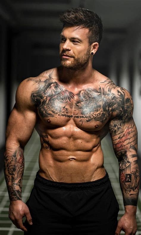 hombres tatuados desnudos|Hombres Tatuados